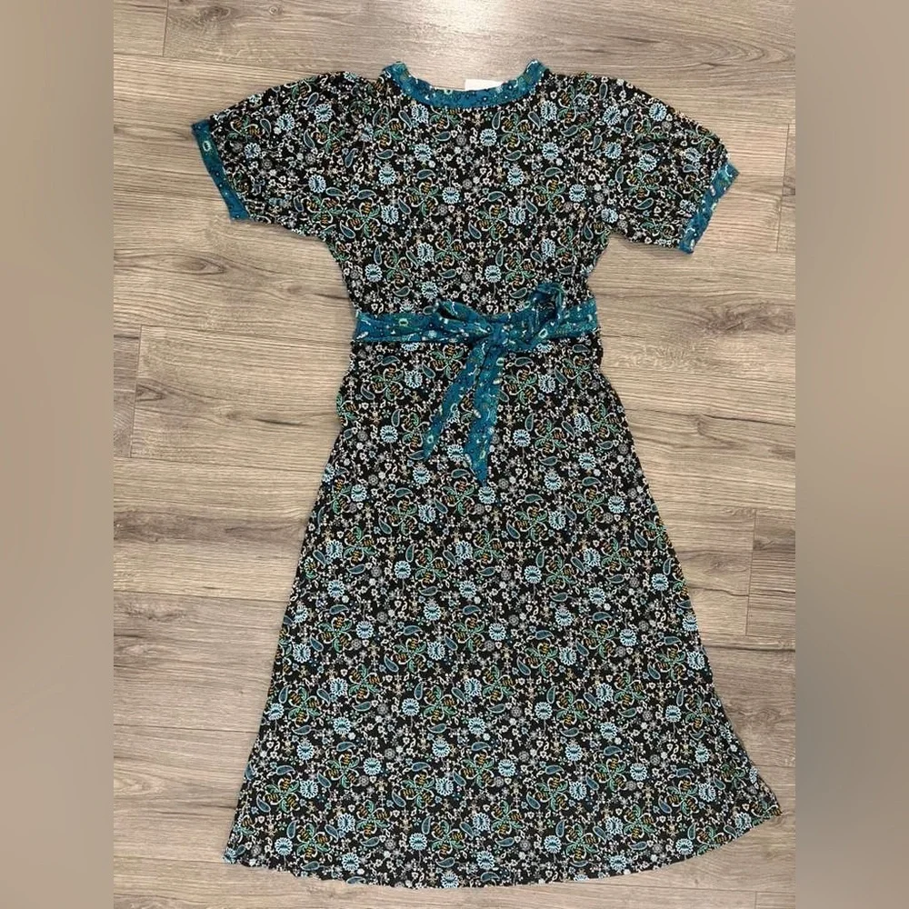 LOFT Women’s Midi Dress - Picture 2 of 3